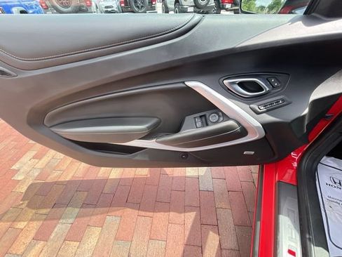 Used 2020 Chevrolet Camaro SS RWD image 10