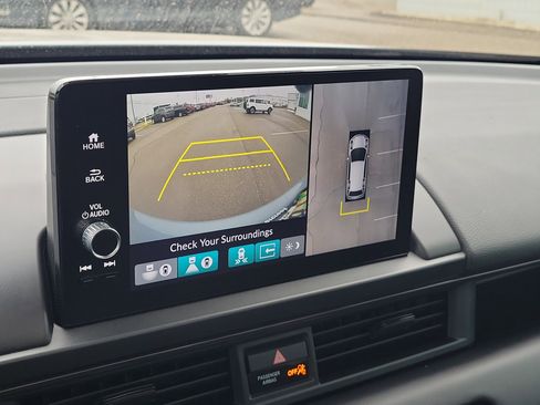 Used 2024 Honda Pilot TrailSport image 27