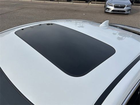 Used 2020 Honda Civic EX image 10