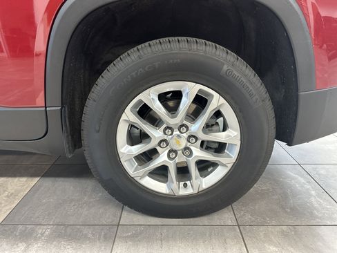Used 2021 Chevrolet Traverse LT FWD image 5