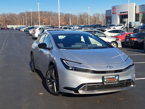 New 2026 Toyota Prius XLE image 31