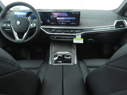 Certified 2026 BMW X5 sDrive40i w/ Premium Package image 13