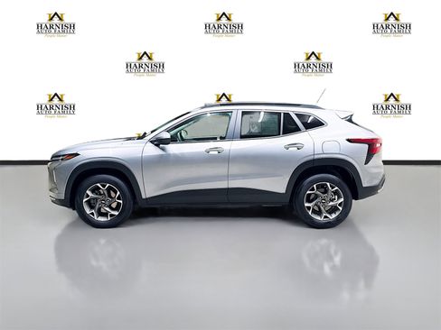 Certified 2024 Chevrolet Trax LT image 8