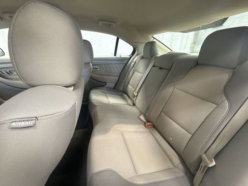 Used 2015 Ford Taurus SEL FWD image 34