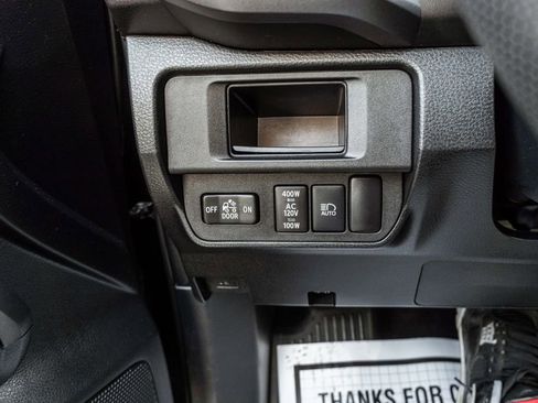 Used 2019 Toyota Tacoma TRD Sport image 15