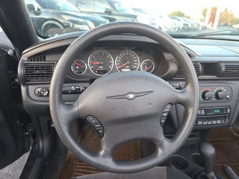 Used 2004 Chrysler Sebring LX FWD image 15