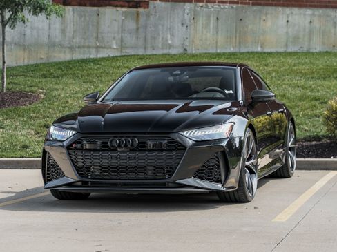 Used 2023 Audi RS 7 Sportback w/ Carbon Optic Package AWD/4WD image 7