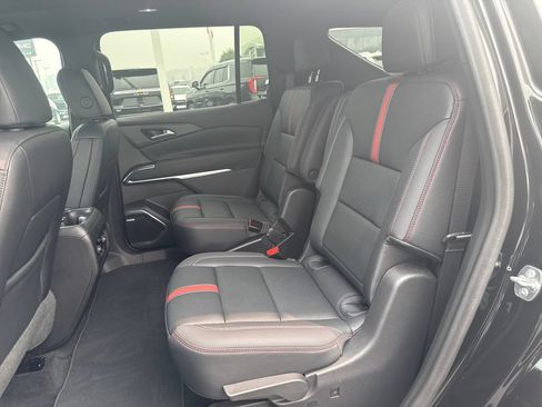 Certified 2024 Chevrolet Traverse RS AWD/4WD image 9