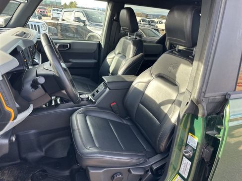 Used 2022 Ford Bronco Badlands image 9