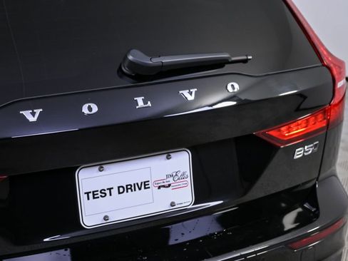 Certified 2025 Volvo V60 B5 Cross Country Plus image 37