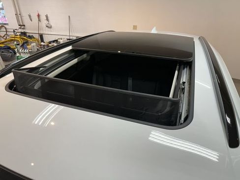 Certified 2023 Buick Envision Essence w/ Sport Touring Package image 31