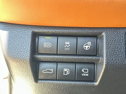 Used 2020 Toyota Avalon Limited w/ Advanced Safety Package image 32