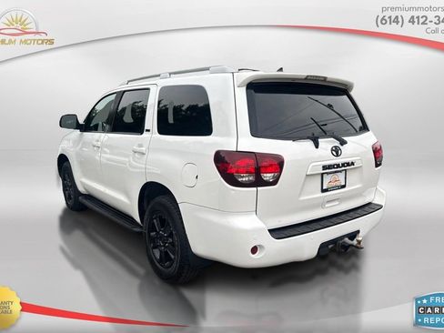 Used 2019 Toyota Sequoia SR5 AWD/4WD image 3