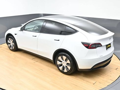 Used 2023 Tesla Model Y Long Range AWD/4WD image 49