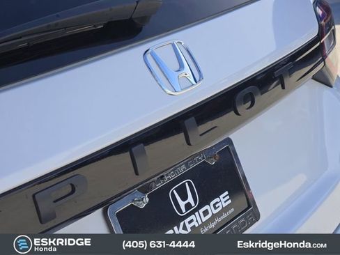 Certified 2025 Honda Pilot EX-L image 11