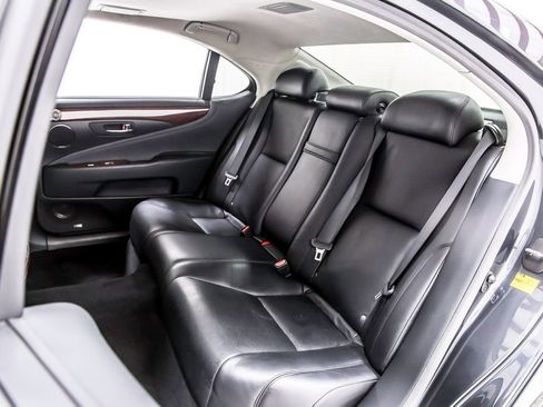 Used 2010 Lexus LS 460 L RWD image 33
