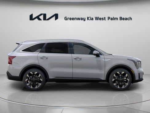 New 2026 Kia Sorento EX FWD image 9