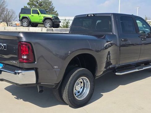 New 2026 RAM 3500 Big Horn AWD/4WD image 6