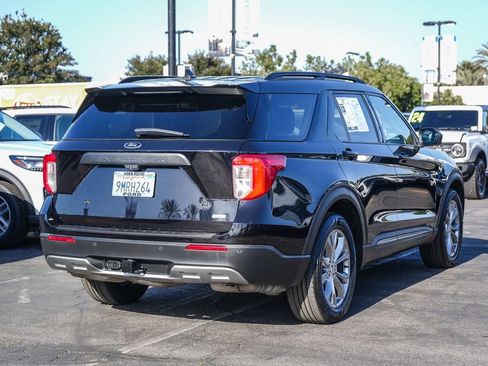Used 2021 Ford Explorer XLT w/ Equipment Group 202A AWD/4WD image 6