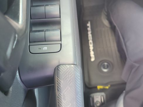 Used 2025 Toyota Tacoma SR5 RWD image 23