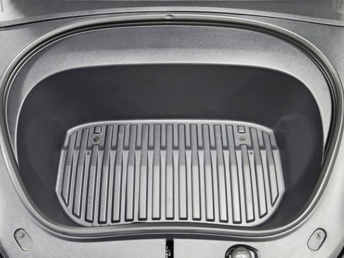 Used 2025 Tesla Model 3 Long Range image 40