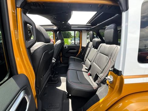 New 2026 Jeep Wrangler Unlimited Rubicon AWD/4WD image 30