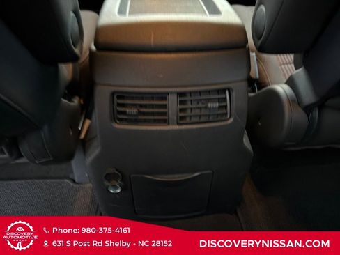 Used 2011 Nissan Titan SV w/ SV Value Truck Pkg image 27