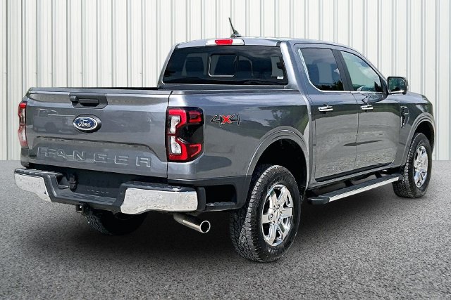 Used 2024 Ford Ranger Lariat w/ Advanced Towing Package AWD/4WD image 12