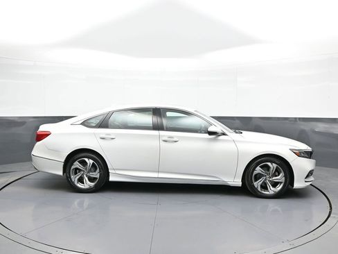 Certified 2018 Honda Accord EX-L image 5