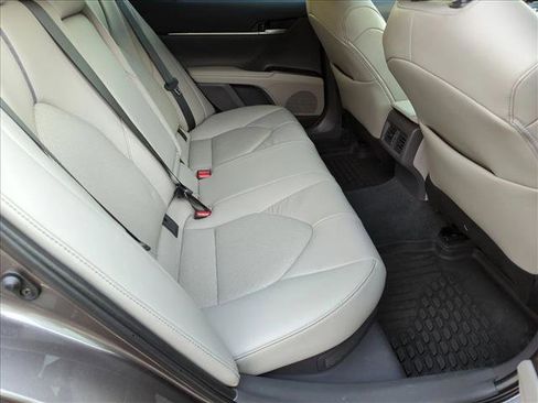Used 2024 Toyota Camry XLE image 19