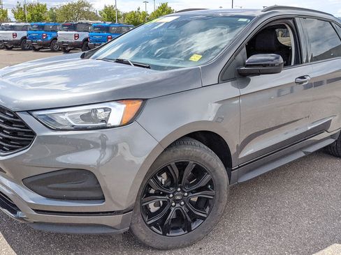 Used 2024 Ford Edge SE w/ Black Appearance Package AWD/4WD image 6