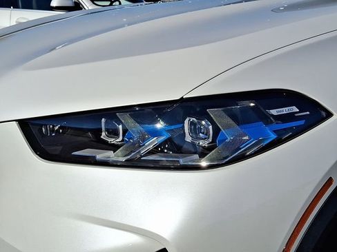 Certified 2025 BMW X5 xDrive40i w/ Parking Assistance Package image 9