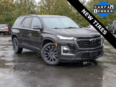 Used 2023 Chevrolet Traverse RS
