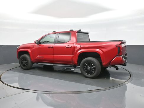 Certified 2024 Toyota Tacoma SR5 AWD/4WD image 5