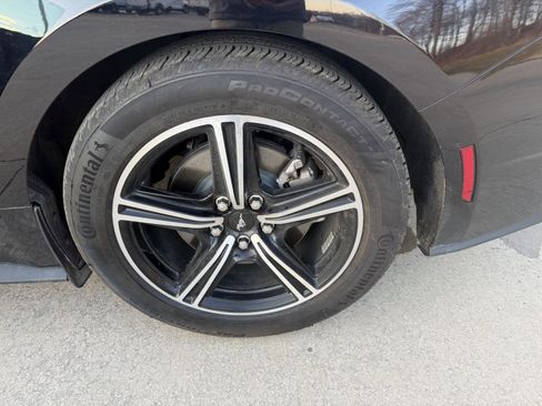 Used 2025 Ford Mustang Premium image 29