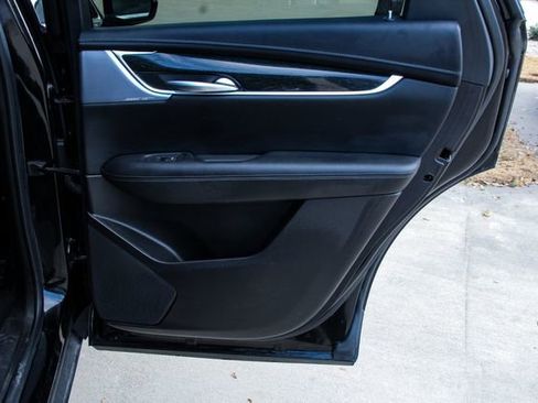 Used 2021 Cadillac XT5 Premium Luxury image 32