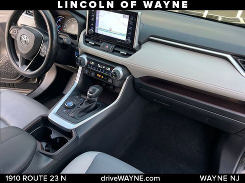 Used 2019 Toyota RAV4 Limited w/ Carpet Mat Package AWD/4WD image 20