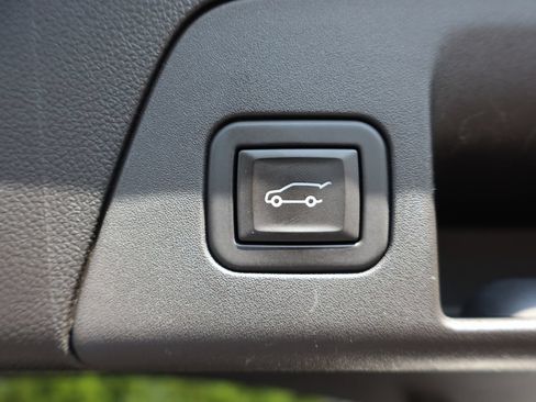 Used 2023 Buick Envision Avenir AWD/4WD image 30