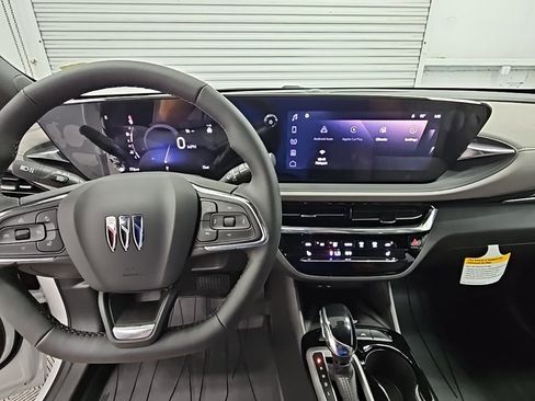 New 2026 Buick Envista Avenir image 12