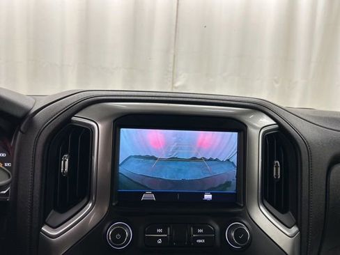 Used 2022 Chevrolet Silverado 1500 RST AWD/4WD image 17