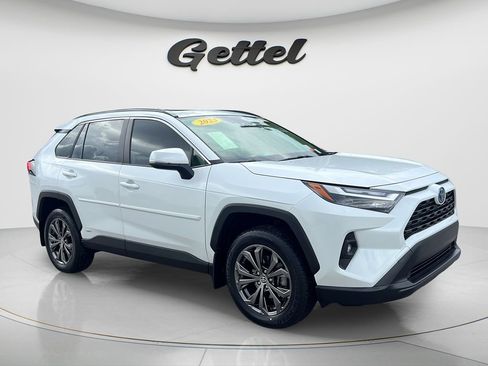 Used 2023 Toyota RAV4 XLE Premium AWD/4WD image 2