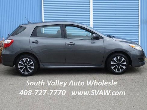 Used 2010 Toyota Matrix FWD image 5