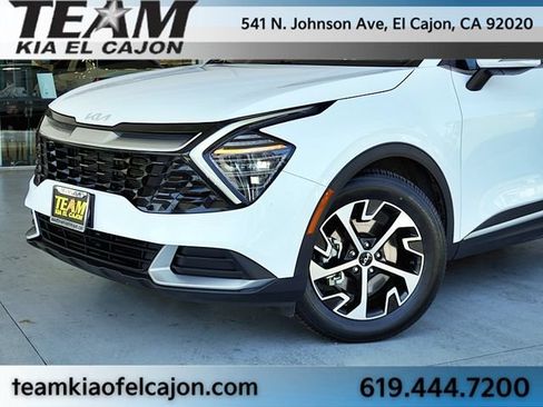 Certified 2024 Kia Sportage EX FWD image 3