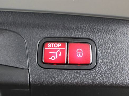 Used 2024 Mercedes-Benz GLE 350 4MATIC image 24