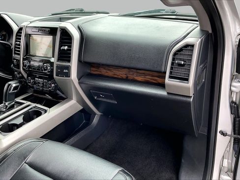 Used 2018 Ford F150 Lariat RWD image 17
