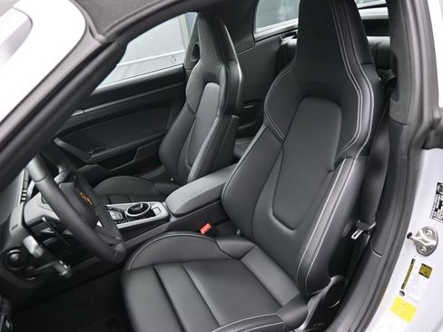 Certified 2026 Porsche 911 Targa 4S AWD/4WD image 9
