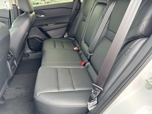 New 2025 Nissan Rogue SL AWD/4WD image 17