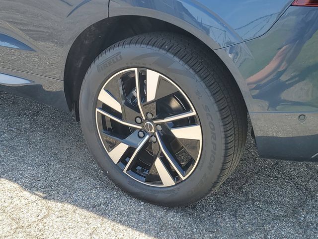 New 2026 Volvo XC60 B5 Plus w/ Protection Package Premier AWD/4WD image 36