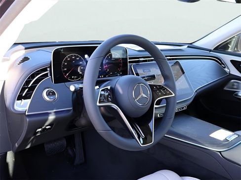 New 2026 Mercedes-Benz E 350 4MATIC Sedan image 19