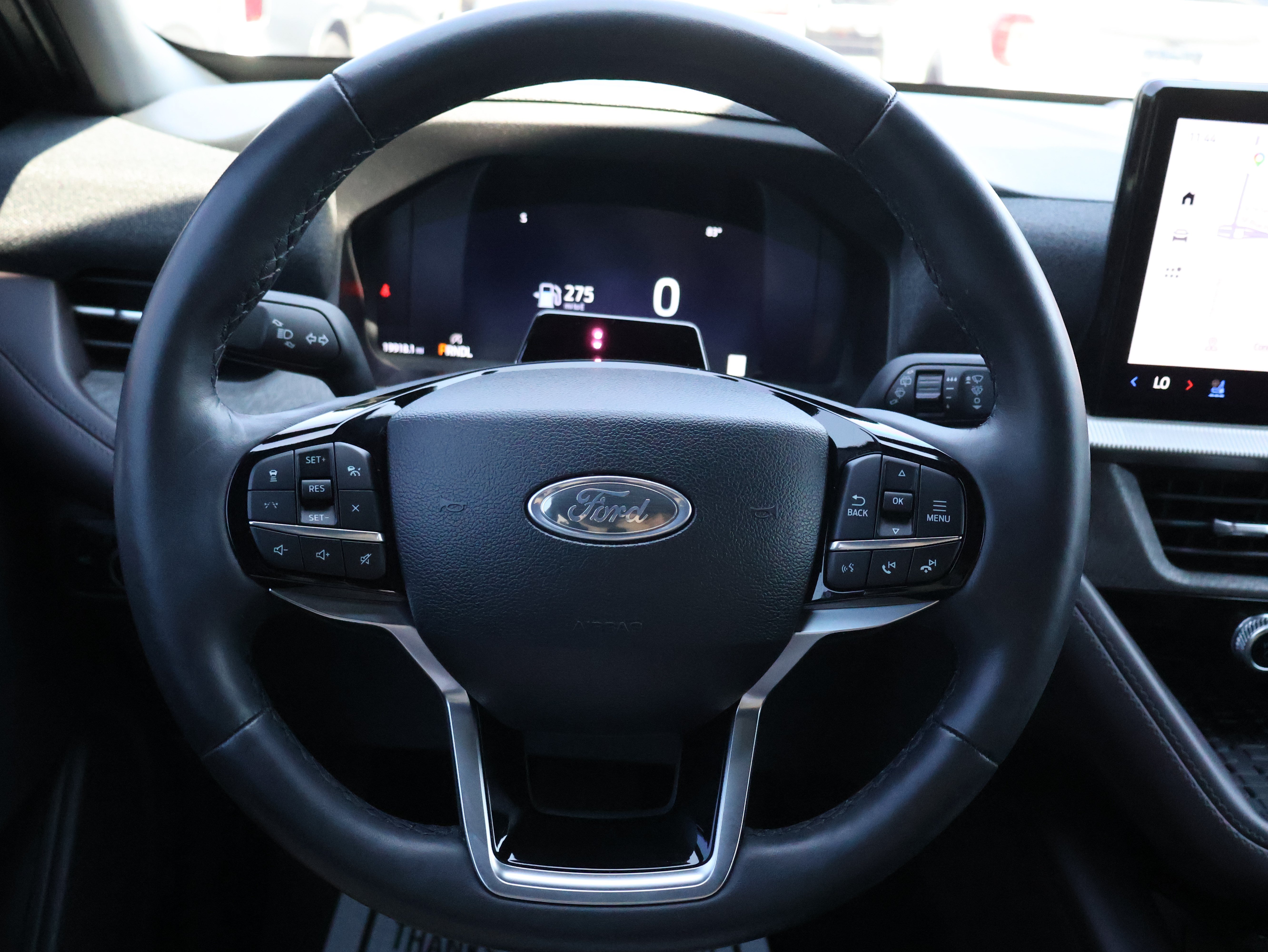 Used 2025 Ford Explorer Platinum w/ Ultimate Package AWD/4WD image 30
